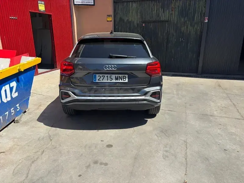 Usado Audi Q2 116 CV (85 kW) 2024 Negro SUV