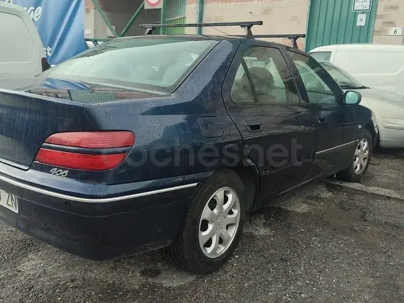 Usado Peugeot 406 138 CV (101 kW) 2000 Azul Berlina