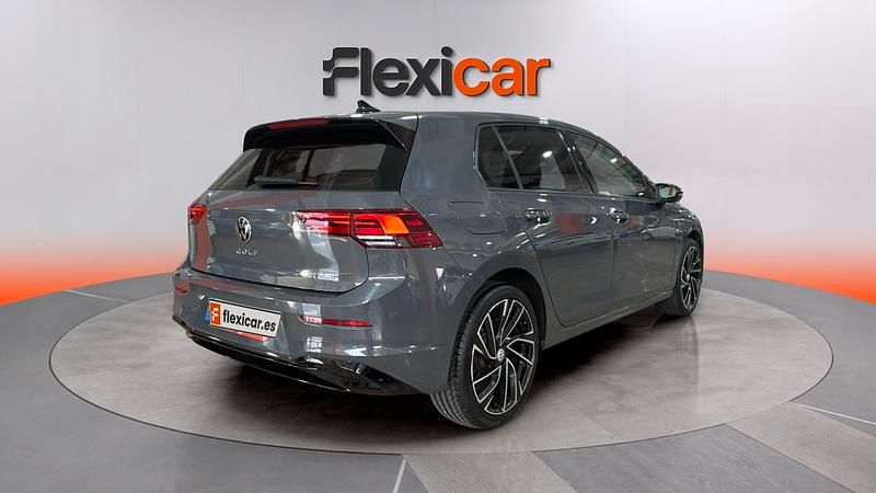 Usado VW Golf VIII Advance 130 CV (95 kW) 2020 Gris Berlina