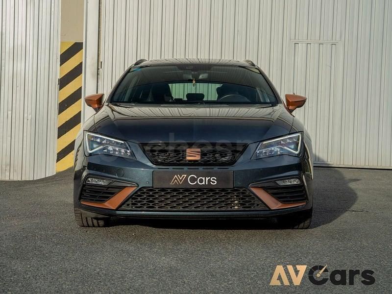 Usado Seat Leon 4Drive 300 CV (220 kW) 2019 Azul Familiar