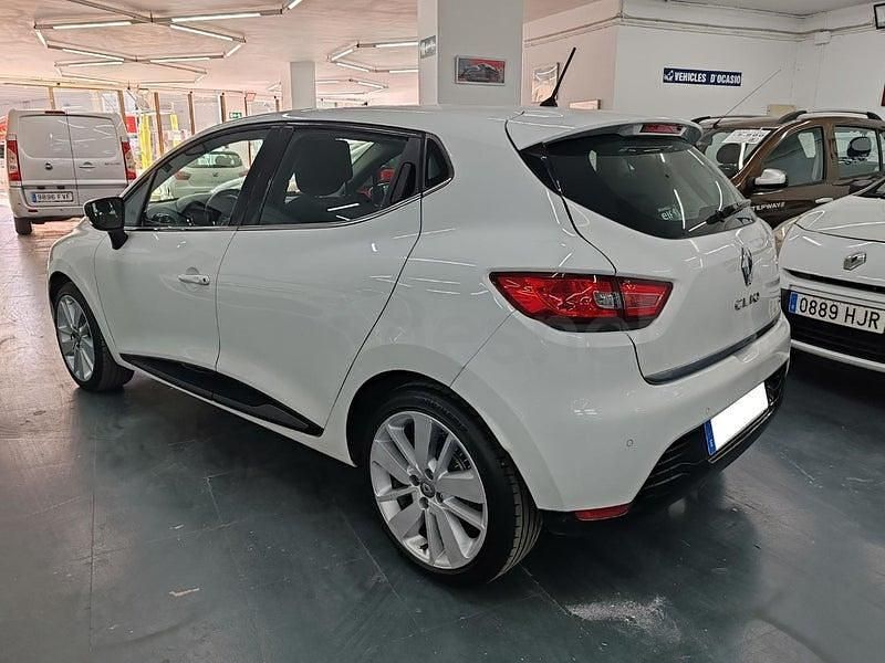 Usado Renault Clio IV Business 90 CV (66 kW) 2015 Blanco Berlina