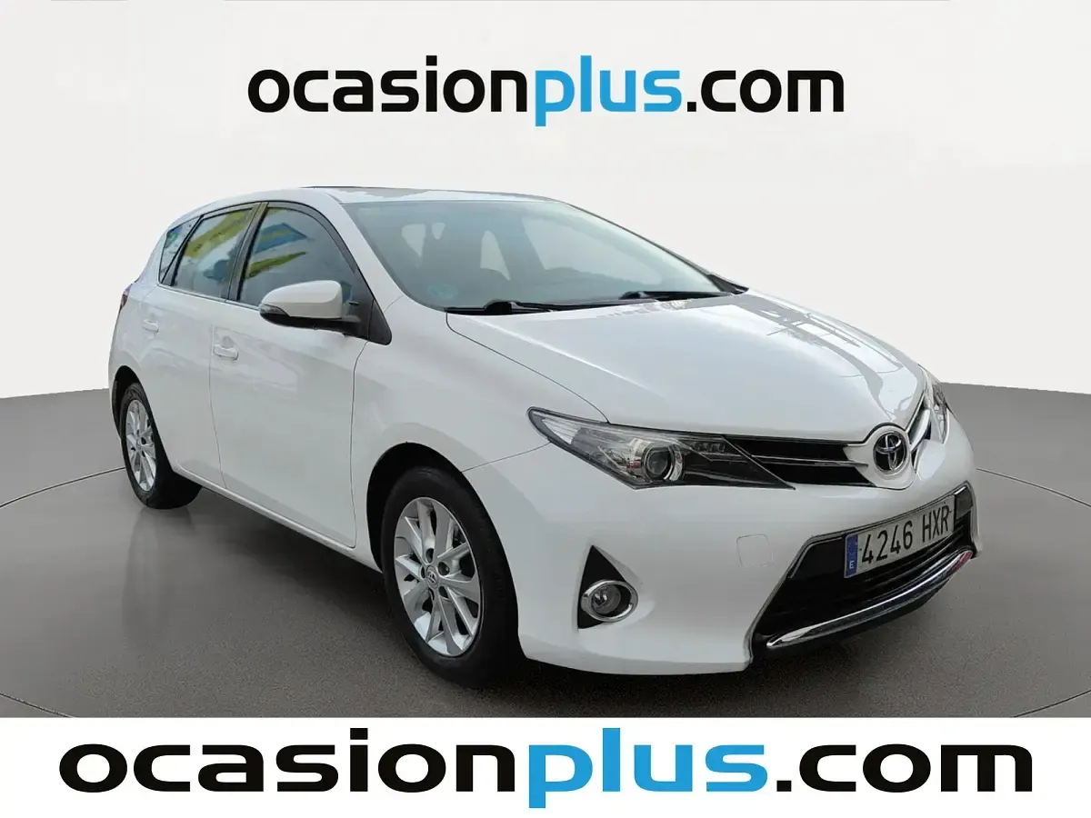 Usado Toyota Auris Active 132 CV (97 kW) 2014 Blanco Utilitario