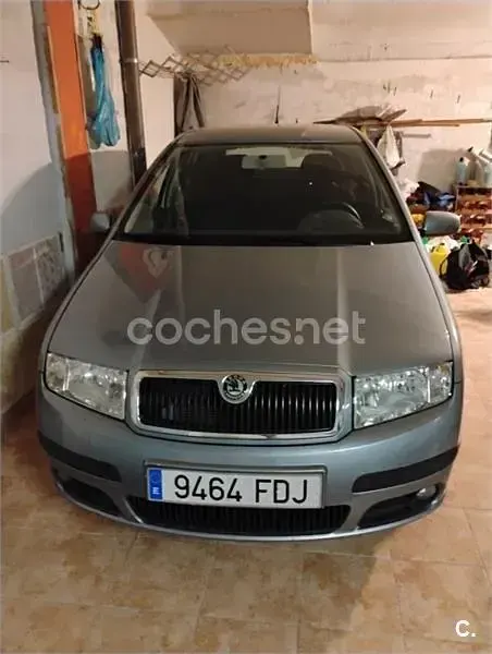 Usado Skoda Fabia Comfort 75 CV (55 kW) 2006 Gris / plata Berlina