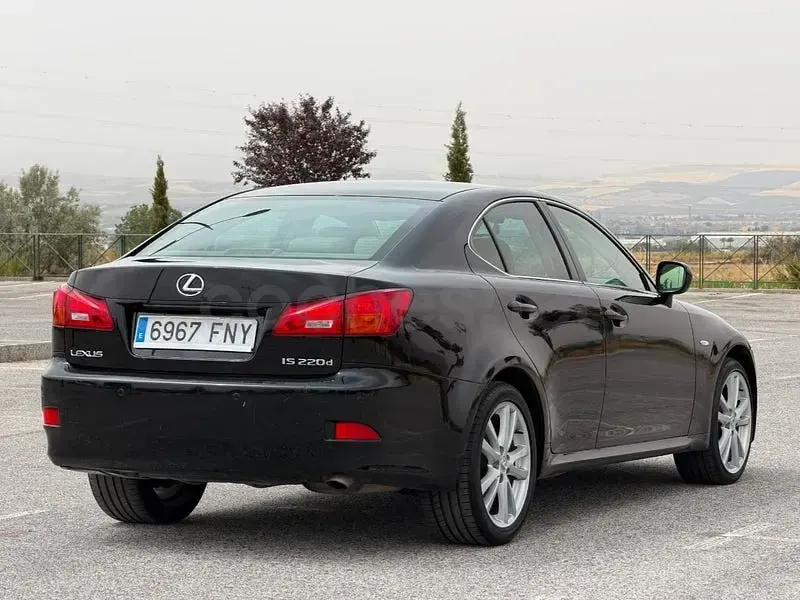 Usado Lexus IS220d 177 CV (130 kW) 2007 Negro Berlina