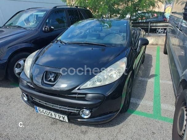 Usado Peugeot 207 CC 110 CV (80 kW) 2007 Negro Descapotable