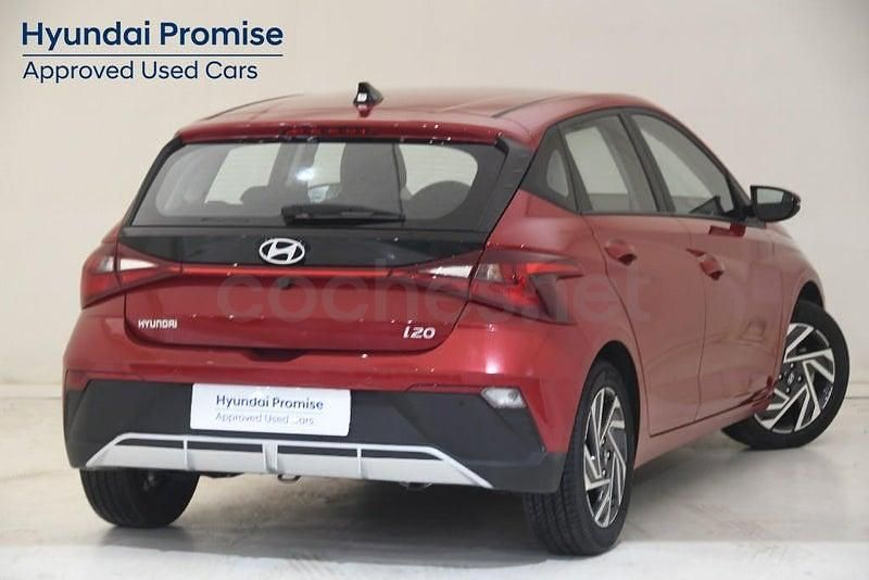 Usado Hyundai i20 100 CV (73 kW) 2025 Rojo Utilitario