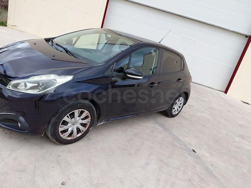 Usado Peugeot 208 Access 82 CV (60 kW) 2015 Azul Utilitario