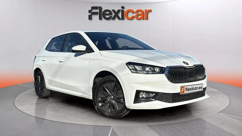 Blanco Usado 2022 Skoda Fabia Sport Berlina | 17.090 € (Buen precio) - Imagen 1/4