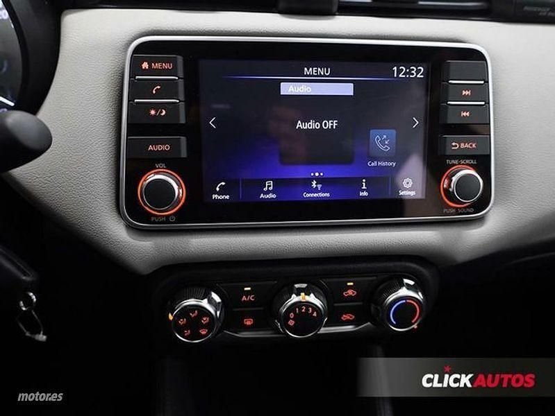Usado Nissan Micra Acenta 92 CV (67 kW) 2023 Plateado Utilitario