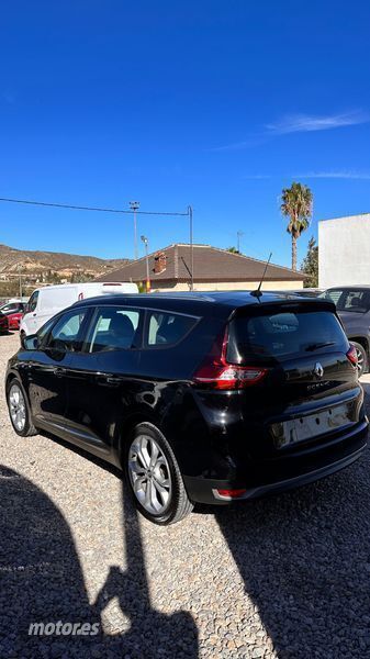 Usado Renault Scénic IV Zen 150 CV (110 kW) 2019 Negro Monovolumen