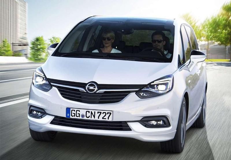 Usado Opel Zafira Expression 120 HP (88 kW) 2018 Cinzento Monovolume