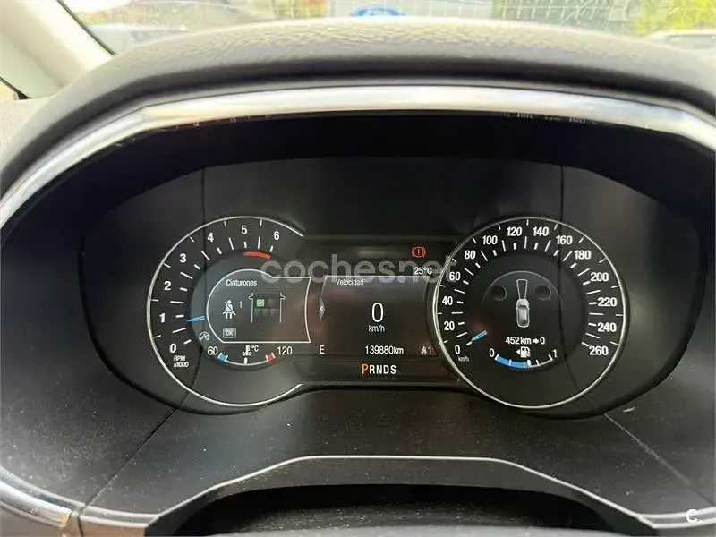 Usado Ford S-MAX Titanium 190 CV (139 kW) 2022 Gris / plata Monovolumen