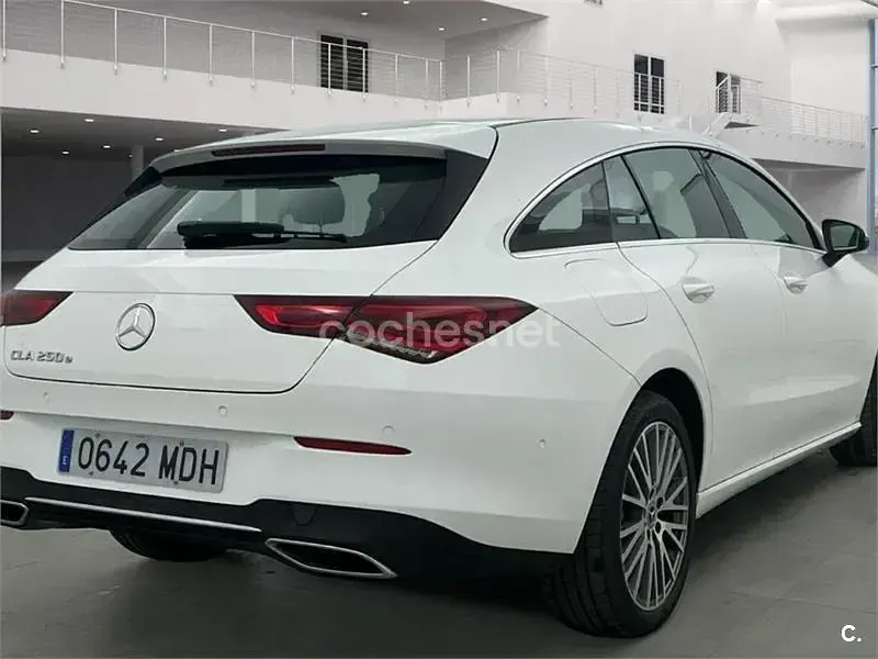 Usado Mercedes CLA250e Shooting Brake 218 CV (160 kW) 2023 Blanco Familiar