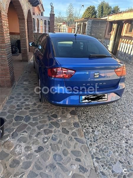 Usado Seat Toledo XCELLENCE 110 CV (80 kW) 2018 Azul Utilitario
