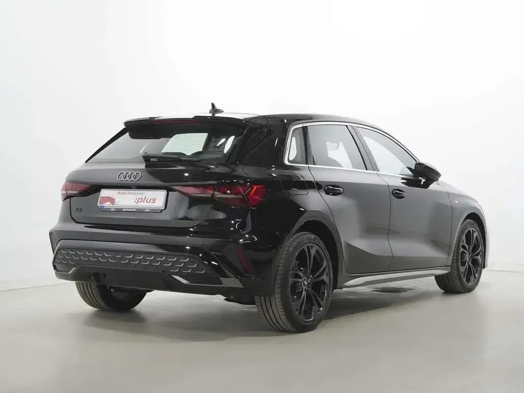 Usado Audi A3 Sportback e-tron 204 CV (150 kW) 2025 Negro Utilitario