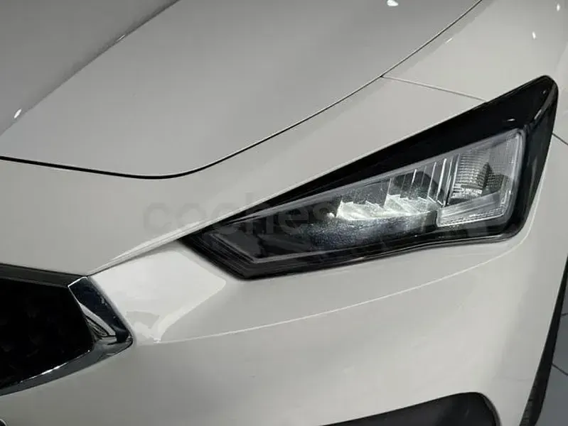 Usado Seat Leon Style 115 CV (84 kW) 2021 Blanco Berlina