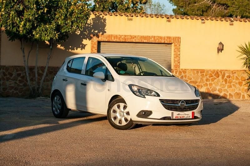 Usado Opel Corsa Expression 75 CV (55 kW) 2015 Blanco Utilitario