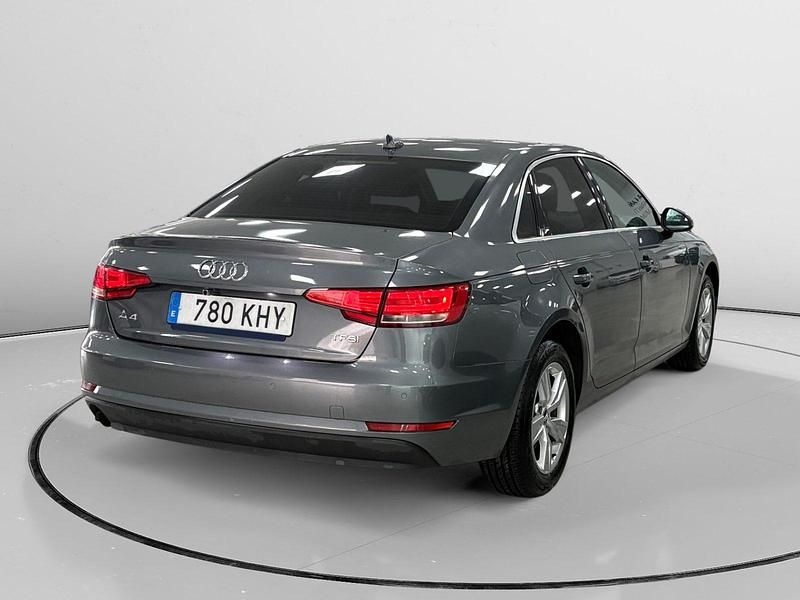 Usado Audi A4 Advanced 150 CV (110 kW) 2018 Negro Berlina