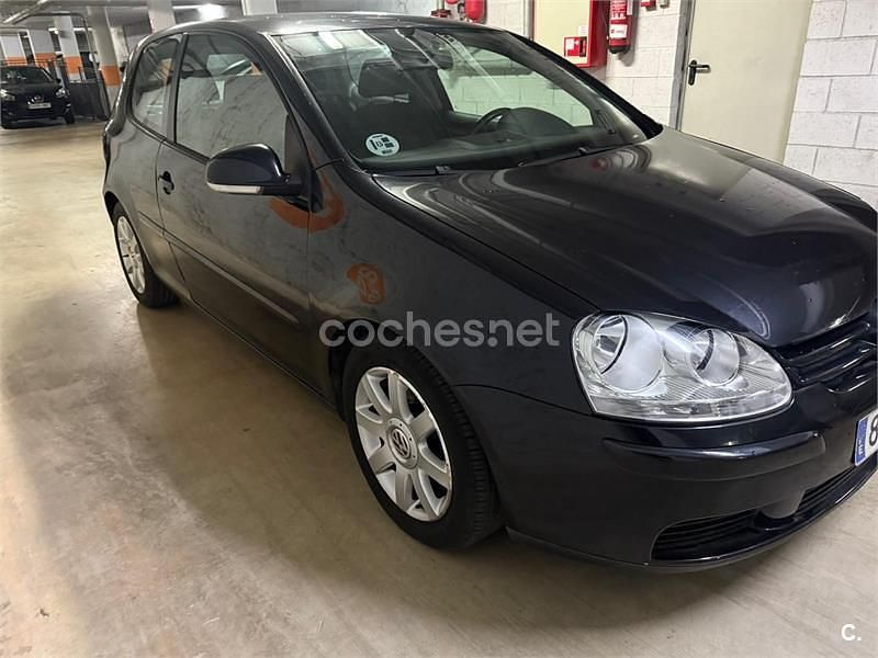 Negro Usado 2005 VW Golf Highline Berlina | 3200 € (Super precio) - Imagen 1/4