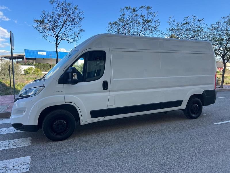 Blanco Usado 2019 Fiat Ducato Van | 12.900 € (Precio justo) - Imagen 1/4