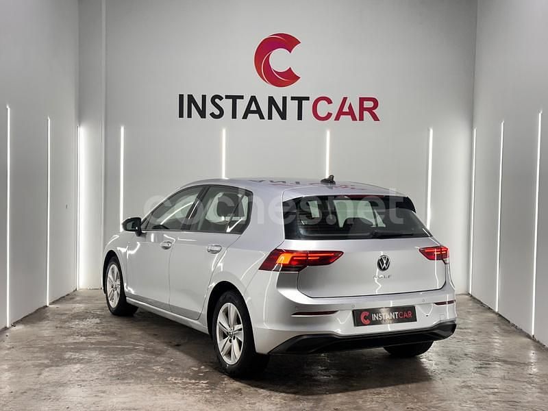 Usado VW Golf VIII Life 110 CV (80 kW) 2021 Blanco Berlina
