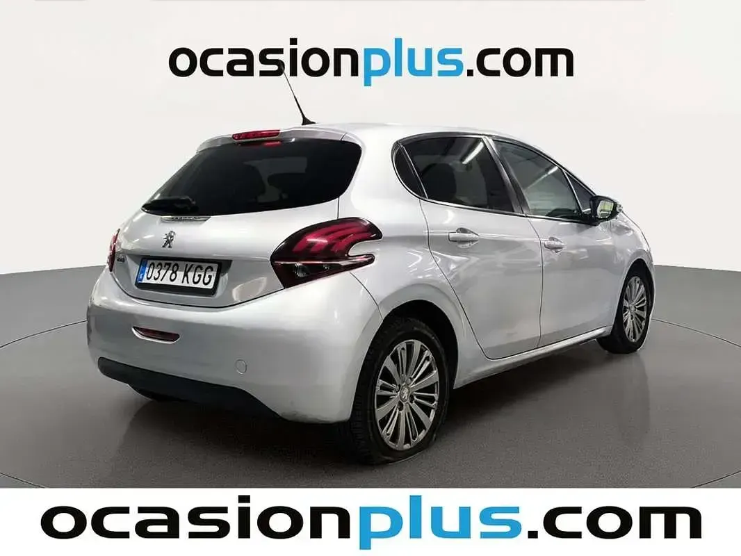 Usado Peugeot 208 Style 100 CV (73 kW) 2017 Gris Utilitario