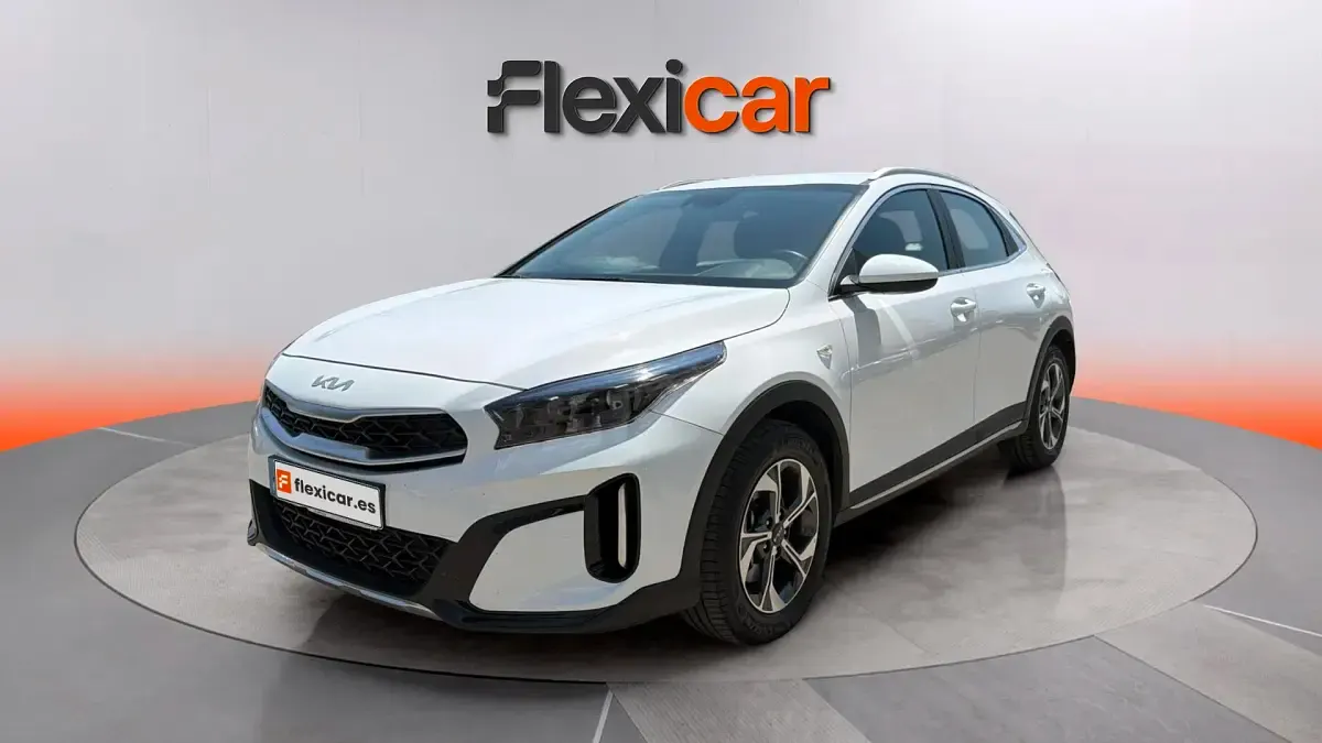 Usado Kia XCeed 120 CV (88 kW) 2023 Blanco SUV