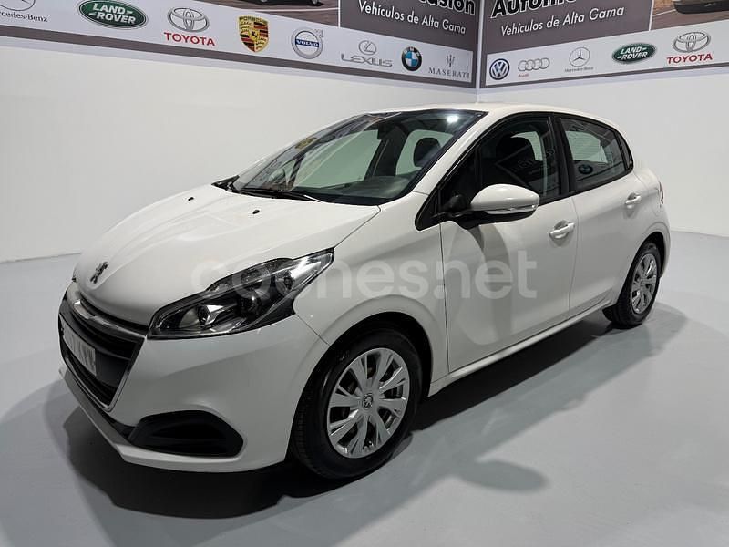 Usado Peugeot 208 Active 82 CV (60 kW) 2019 Blanco Utilitario