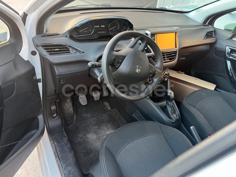 Usado Peugeot 208 Active 75 CV (55 kW) 2018 Blanco Utilitario