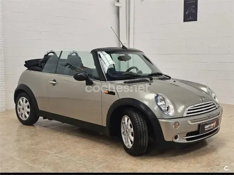 Usado Mini One Cabriolet 90 CV (66 kW) 2009 Beige Descapotable