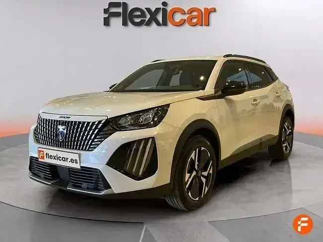 Usado Peugeot 2008 Allure 100 CV (73 kW) 2023 Blanco SUV