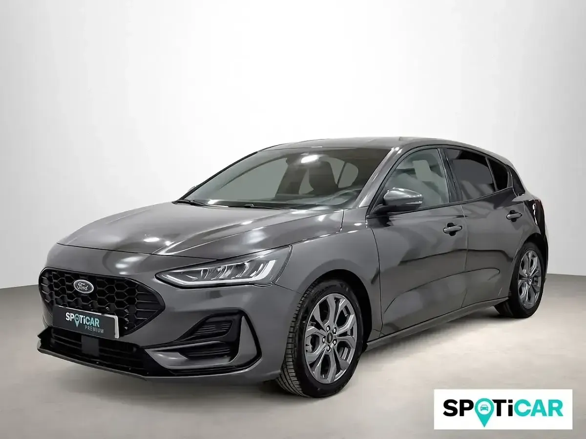 Usado Ford Focus ST-Line 155 CV (114 kW) 2023 Gris Berlina