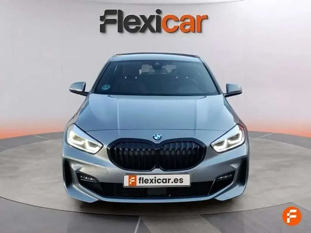 Używany BMW 118 136 KM (100 kW) 2024 Szary Hatchback