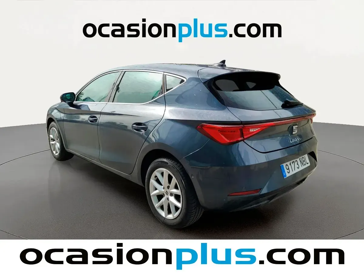 Usado Seat Leon Style 116 CV (85 kW) 2025 Gris Monovolumen
