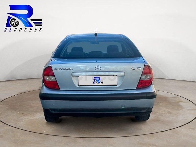 Usado Citroën C5 117 CV (86 kW) 2004 Gris / plata Berlina