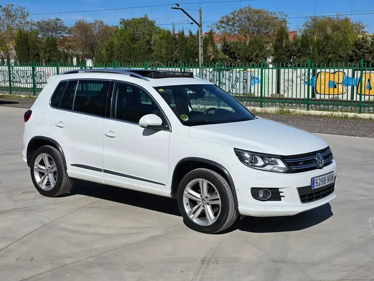 Usado VW Tiguan R-line 140 CV (102 kW) 2014 Blanco SUV
