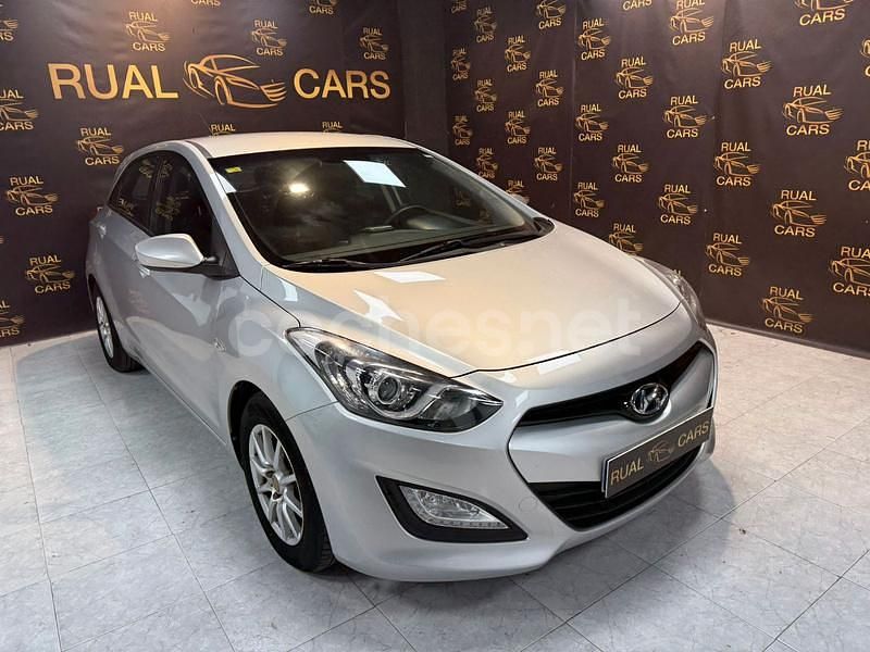 Usado Hyundai i30 Base 100 CV (73 kW) 2012 Gris / plata Berlina