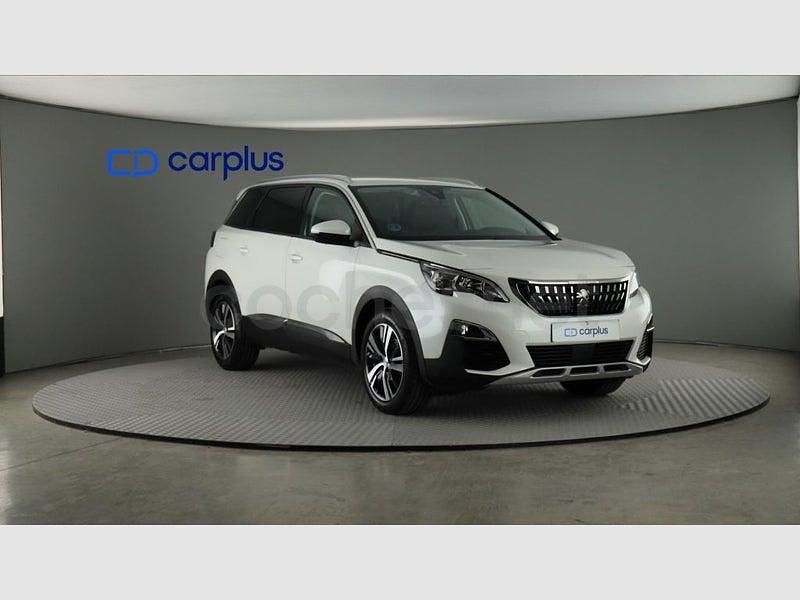 Usado Peugeot 5008 Allure 130 CV (95 kW) 2020 Blanco banquise (opaco) SUV