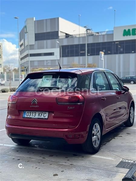 Usado Citroën C4 Picasso Feel 120 CV (88 kW) 2017 Rojo Monovolumen
