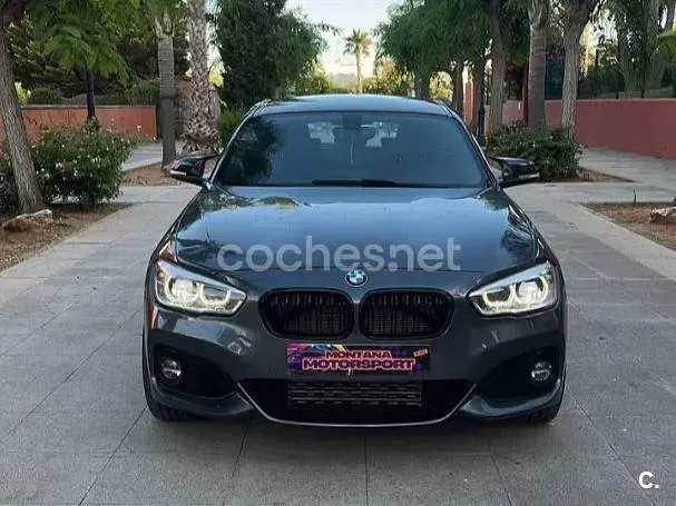 Usado BMW 118 Comfort Edition 136 CV (100 kW) 2019 Gris / plata Berlina