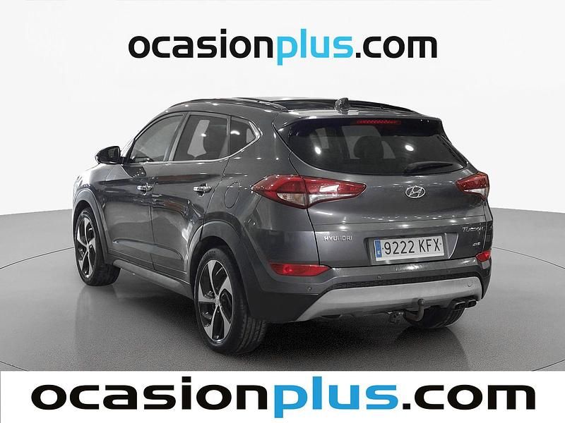 Usado Hyundai Tucson Style 177 CV (130 kW) 2017 Gris SUV