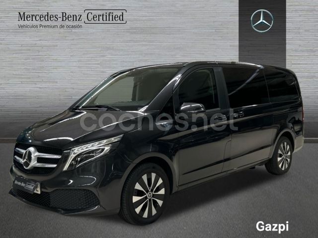 Gris / plata Usado 2022 Mercedes V220 Monovolumen | 59.800 € - Imagen 1/4