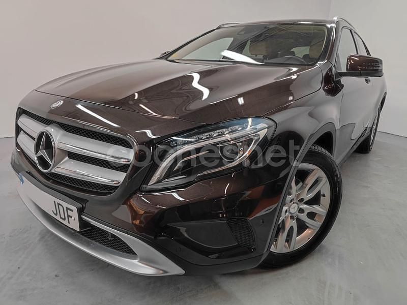 Usado Mercedes GLA200 Edition 1 136 CV (100 kW) 2015 Marrón SUV