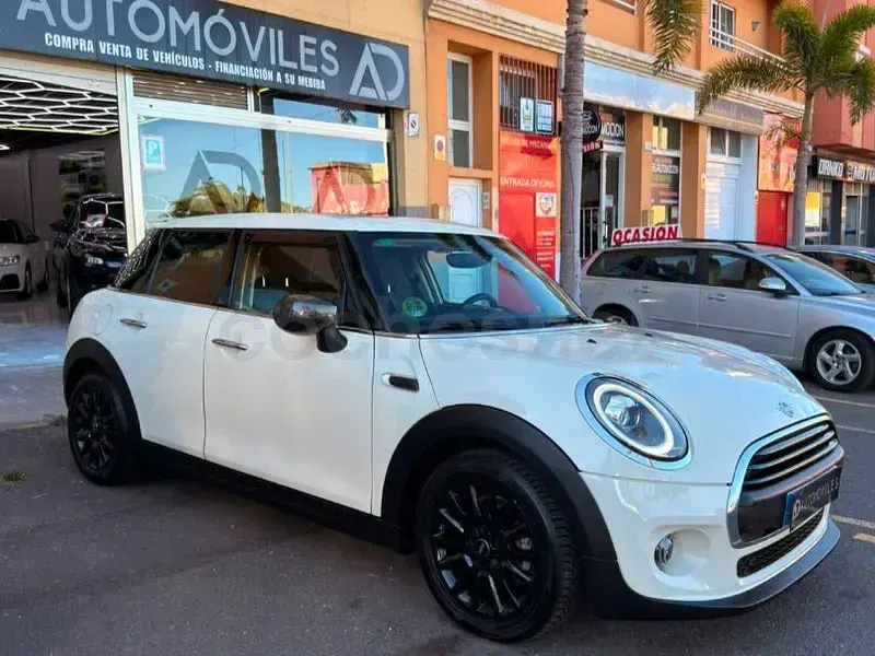 Usado Mini ONE 102 CV (75 kW) 2019 Beige Utilitario