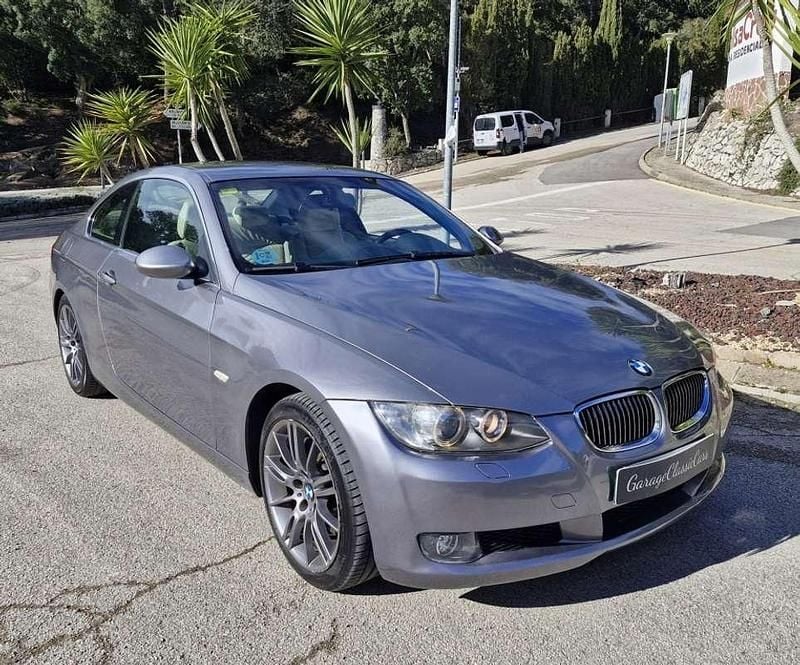 Gris / plata Usado 2008 BMW 325 Coupe | 12.990 € (Precio justo) - Imagen 1/4