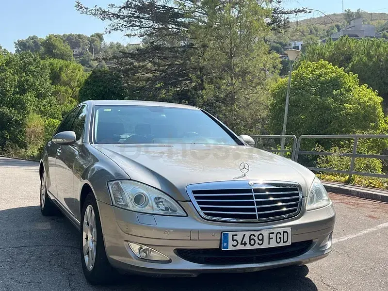 Usado Mercedes S350 272 CV (200 kW) 2007 Gris / plata Berlina