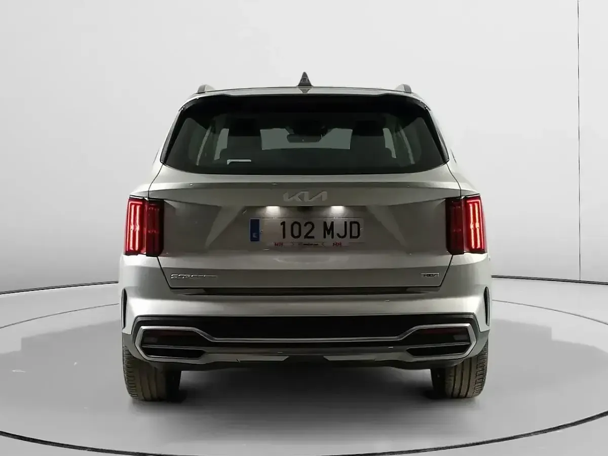 Usado Kia Sorento 230 CV (169 kW) 2023 Gris SUV