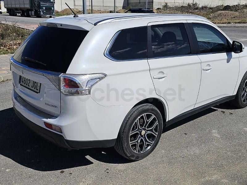 Usado Mitsubishi Outlander Motion 150 CV (110 kW) 2015 Blanco SUV