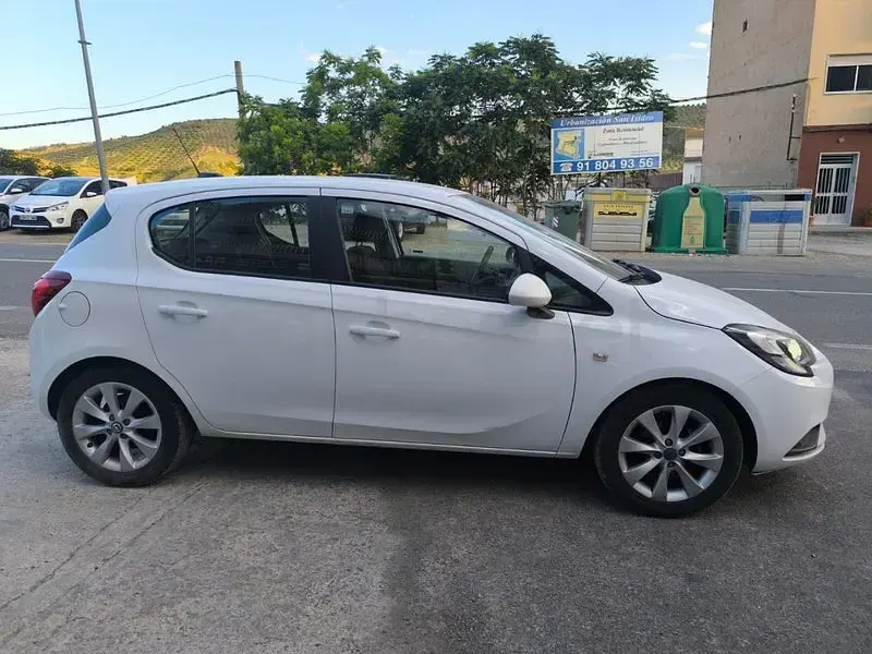 Usado Opel Corsa Selective 90 CV (66 kW) 2017 Blanco Utilitario