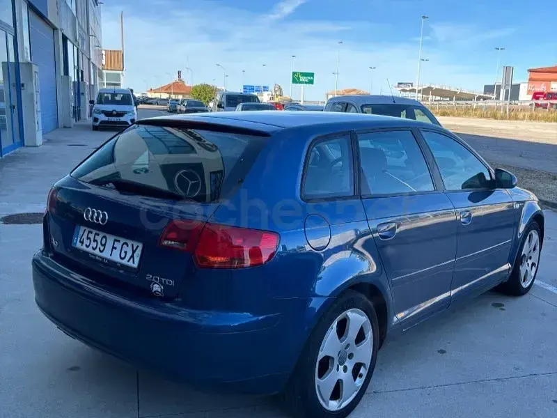 Usado Audi A3 Ambition 140 CV (102 kW) 2006 Azul Utilitario